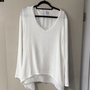 Bar III White Long Sleeve V-Neck Top